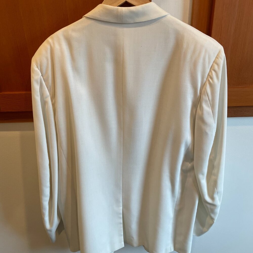 Men's light weight white summer suit jacket - Picture 2 of 12